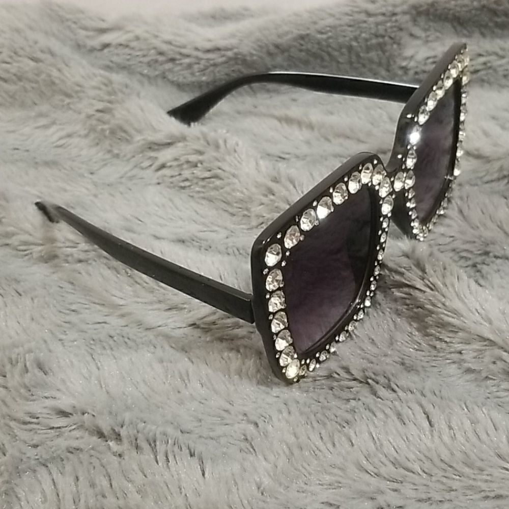 Large frame sunglasses - Picture 5 of 7